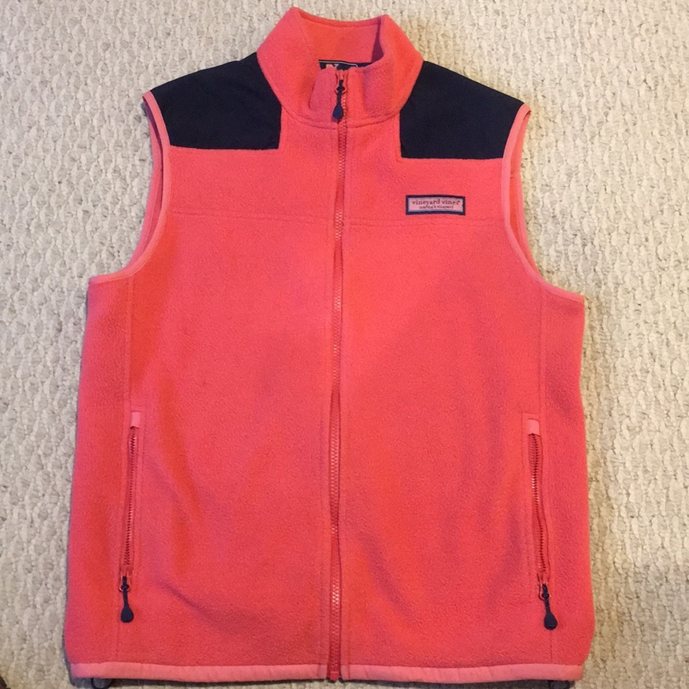 Vineyard vines zip up vest